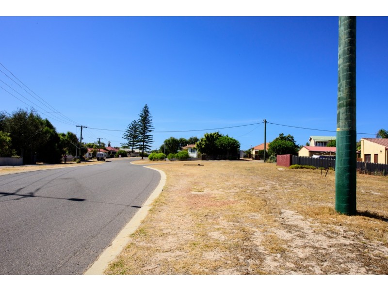 201 Evans Street, Beachlands WA 6530