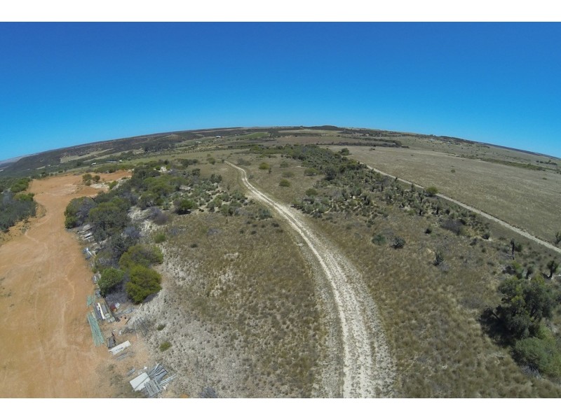 210 Nanson-Howatharra Road, Nanson WA 6532