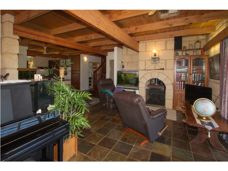 210 Nanson-Howatharra Road, Nanson WA 6532