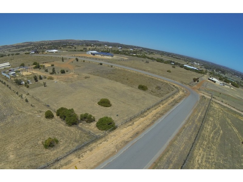 18 Cargeeg Bend, White Peak WA 6532