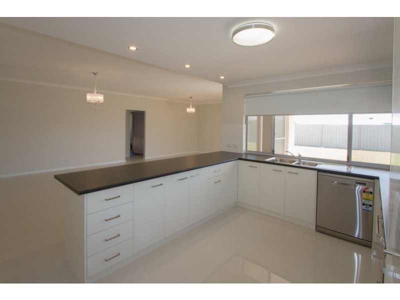 27 Spindrift Vista, Glenfield WA 6532