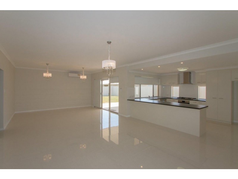 27 Spindrift Vista, Glenfield WA 6532