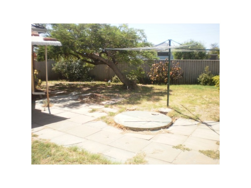 37 Crowther Street, Beachlands WA 6530