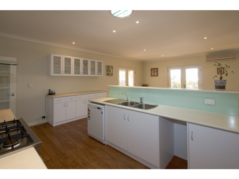 6 Rustic Court, Strathalbyn WA 6530