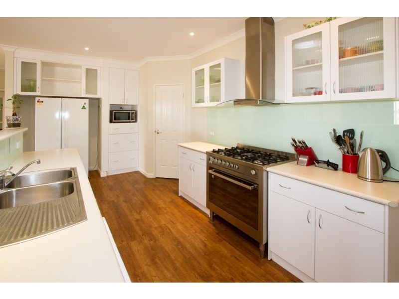 6 Rustic Court, Strathalbyn WA 6530