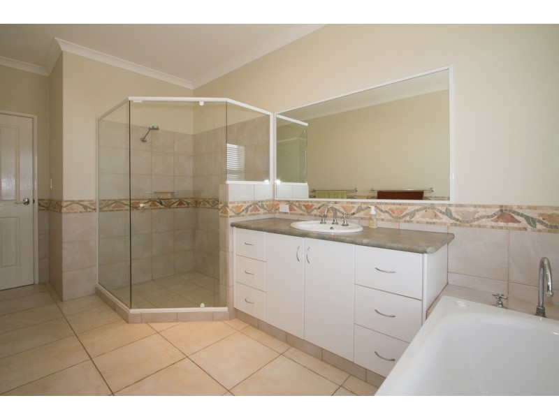 6 Rustic Court, Strathalbyn WA 6530