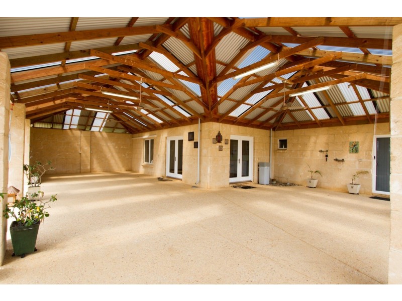 6 Rustic Court, Strathalbyn WA 6530