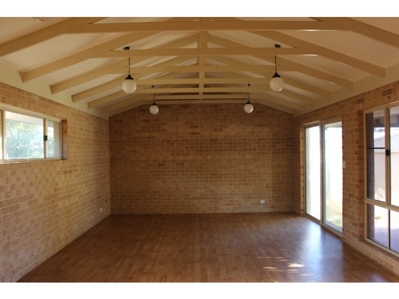 11 Naomi Way, Karloo WA 6530