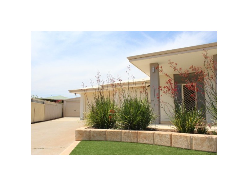 23 Mildwaters Place, Mount Tarcoola WA 6530