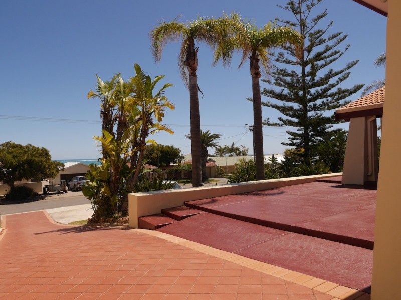 33 Bayview Street, Mount Tarcoola WA 6530