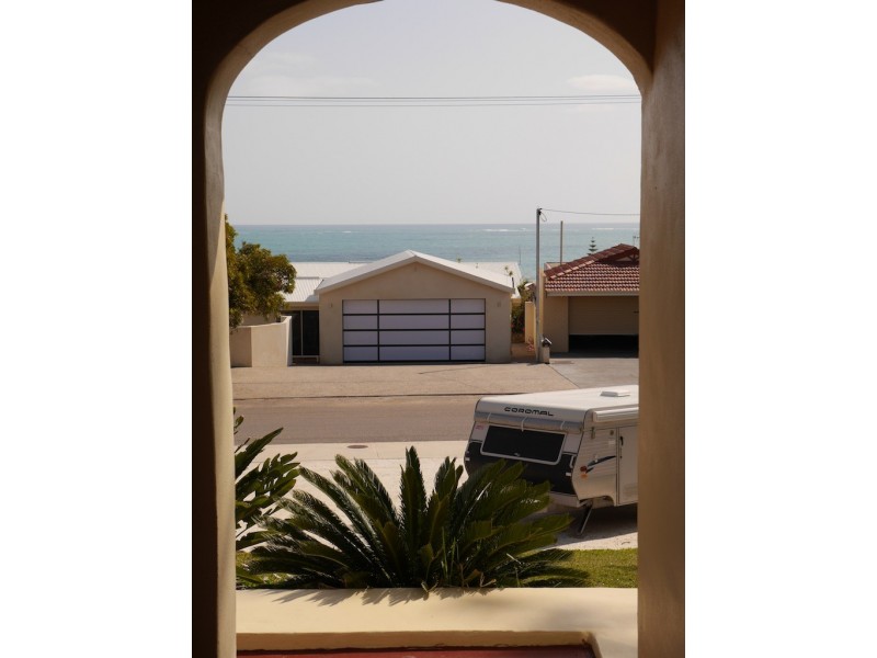 33 Bayview Street, Mount Tarcoola WA 6530