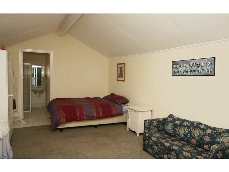 16 Askew Road, Geraldton WA 6530