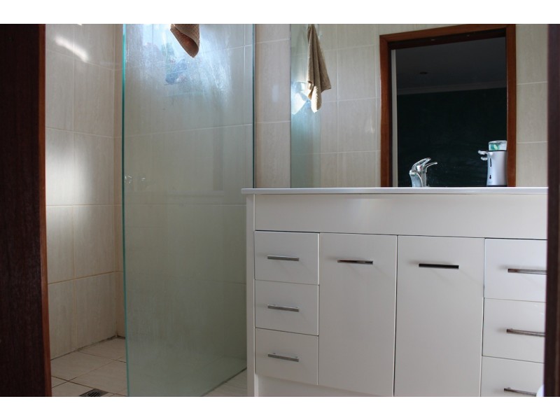 16 Whitfield Street, Beachlands WA 6530