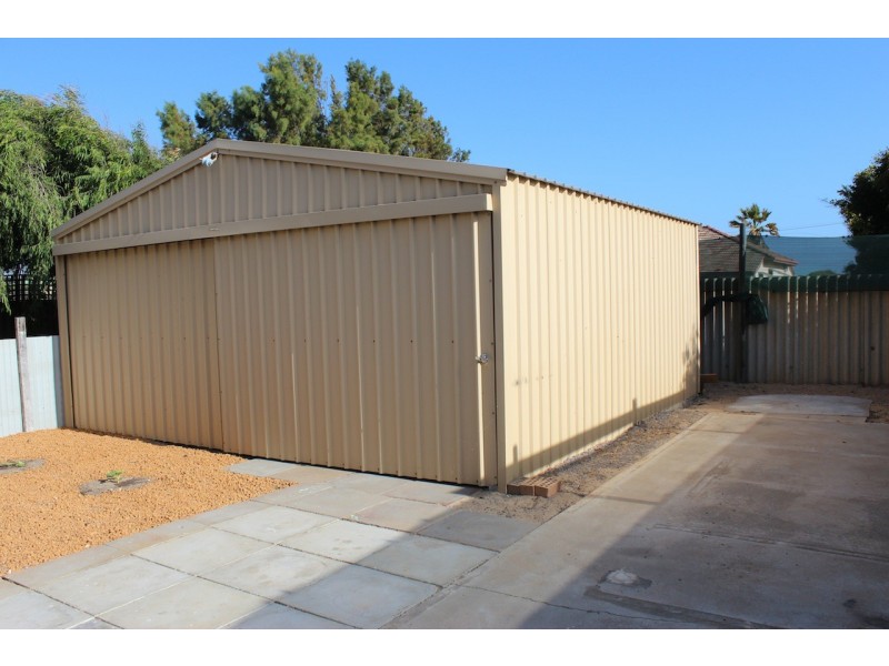 16 Whitfield Street, Beachlands WA 6530