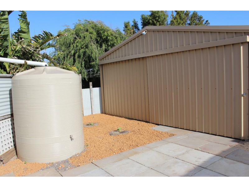 16 Whitfield Street, Beachlands WA 6530