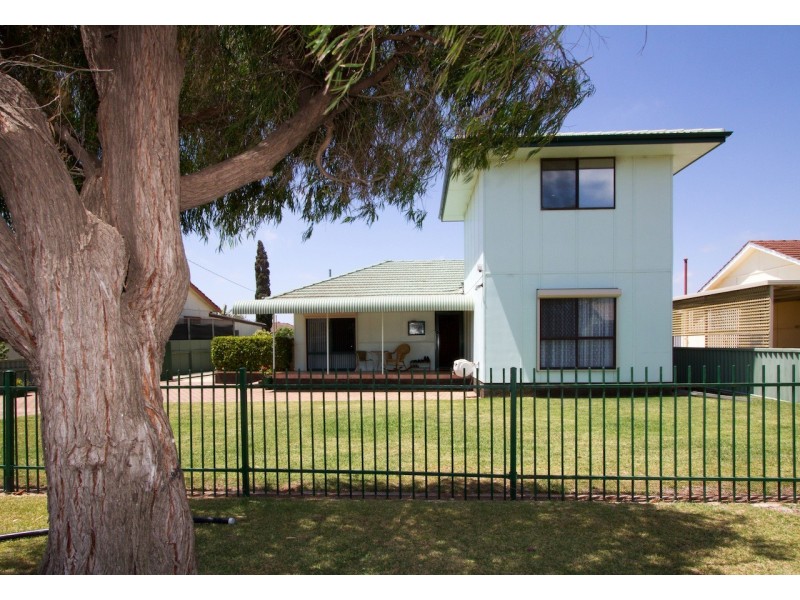 27 Felicia Street, Rangeway WA 6530