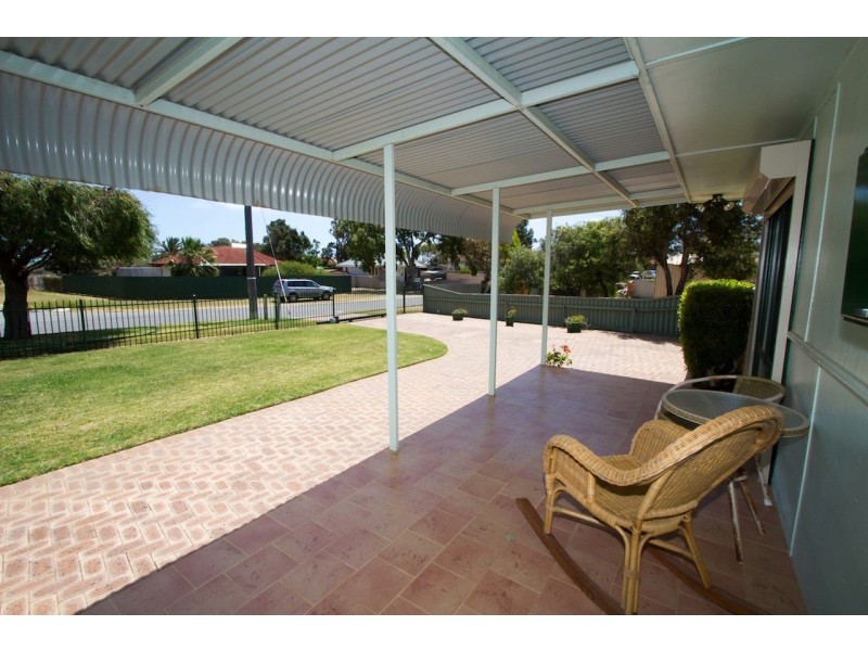 27 Felicia Street, Rangeway WA 6530