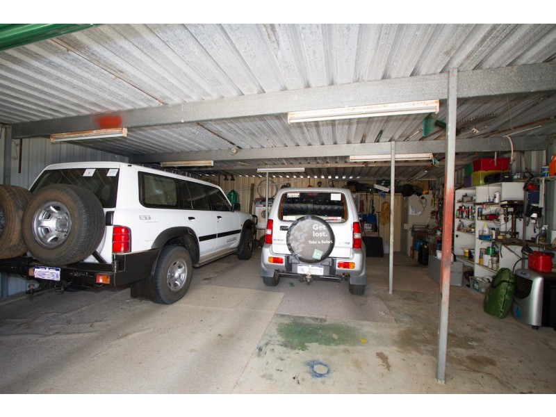 27 Felicia Street, Rangeway WA 6530