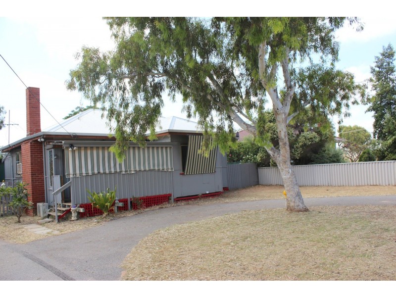 33 Cypress Street, Rangeway WA 6530