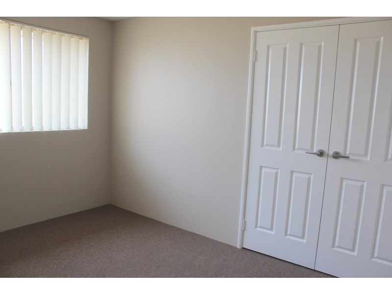 8 Donegal Street, Utakarra WA 6530