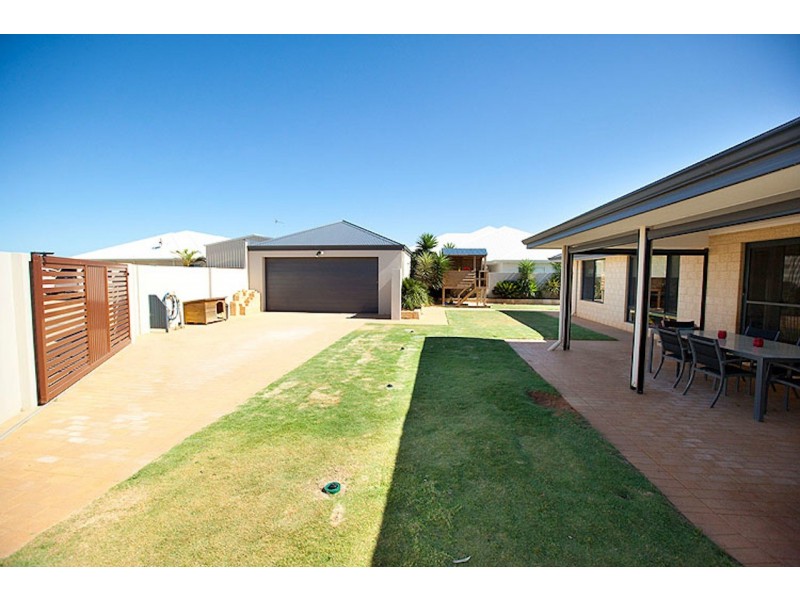 20 Dove Place, Wandina WA 6530