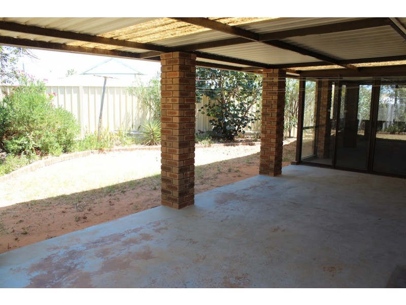 10 Pinner Place, Tarcoola Beach WA 6530