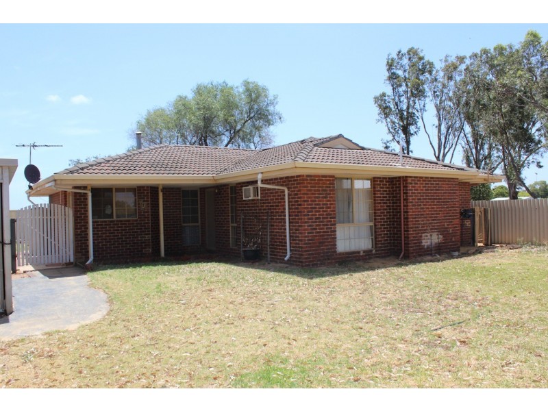 10 Padbury Road, Walkaway WA 6528