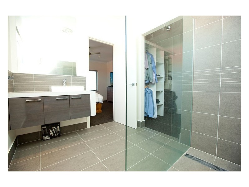 52 Columbus Boulevard, Wandina WA 6530