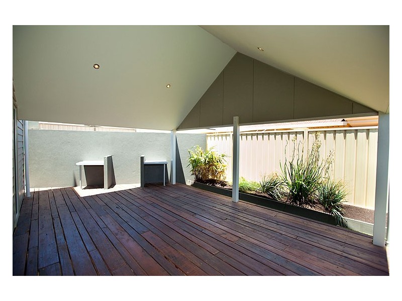 52 Columbus Boulevard, Wandina WA 6530