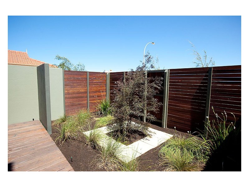 52 Columbus Boulevard, Wandina WA 6530