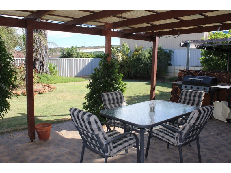 13 Falmouth Close, Tarcoola Beach WA 6530