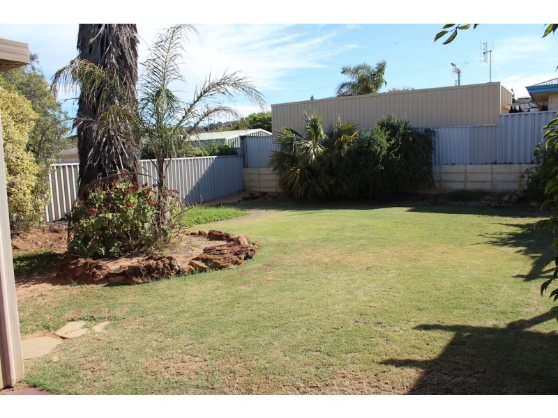 13 Falmouth Close, Tarcoola Beach WA 6530