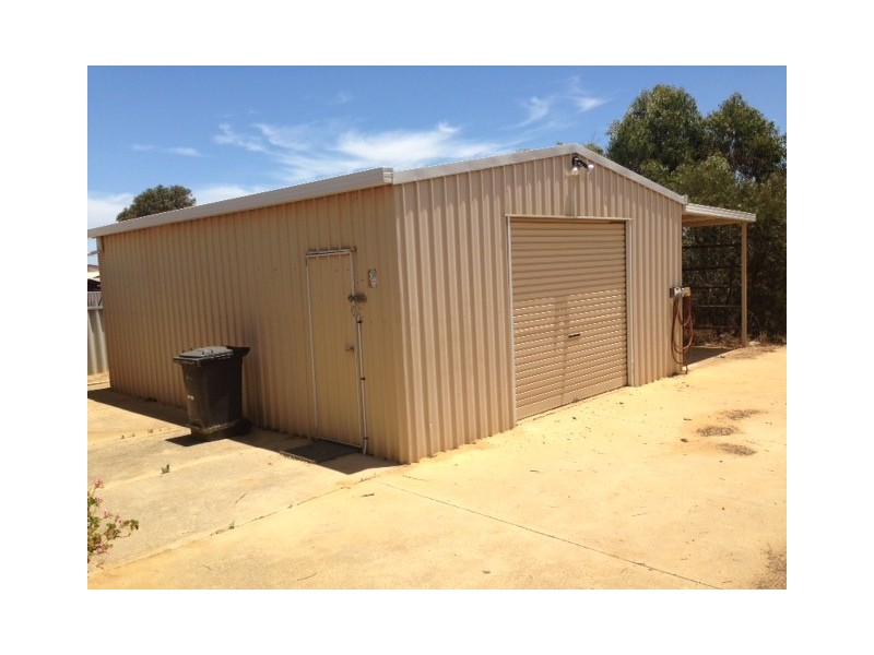 44 Sunnybanks Drive, Strathalbyn WA 6530