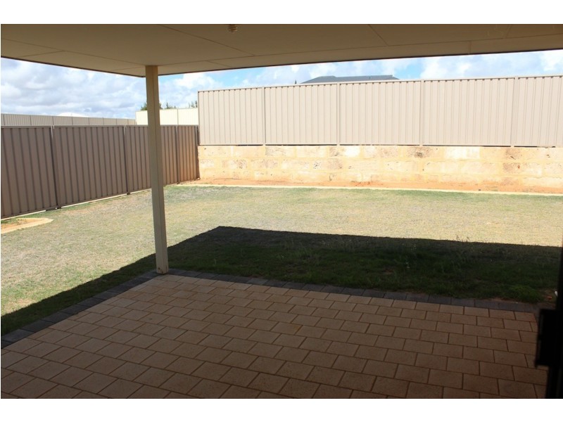 22 Piave Street, Wandina WA 6530