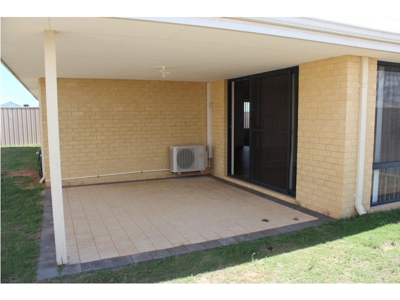 22 Piave Street, Wandina WA 6530