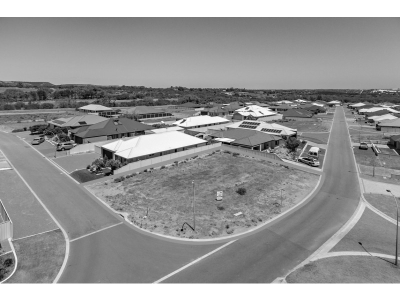 2 Spinnaker Way, Drummond Cove WA 6532