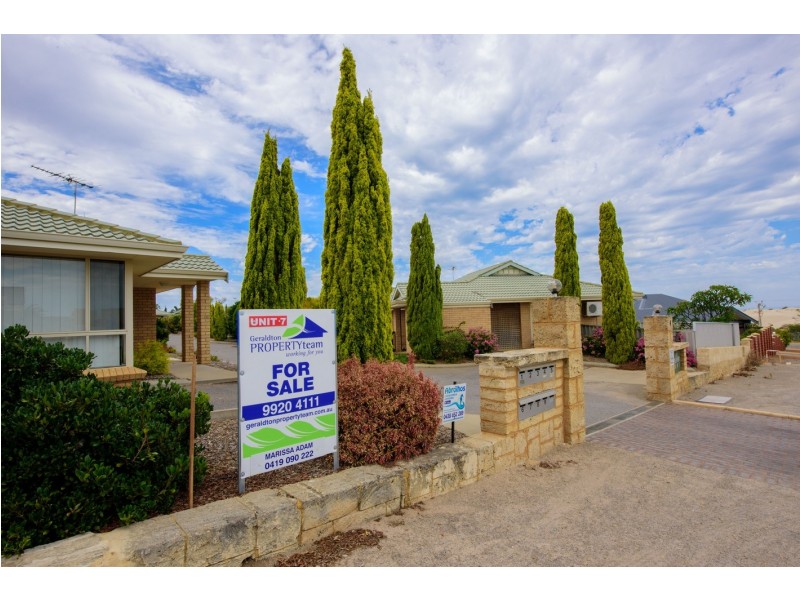 7/4 McDermott Avenue, Wandina WA 6530