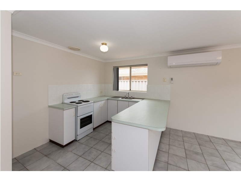 7/4 McDermott Avenue, Wandina WA 6530