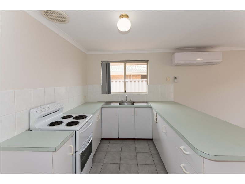 7/4 McDermott Avenue, Wandina WA 6530