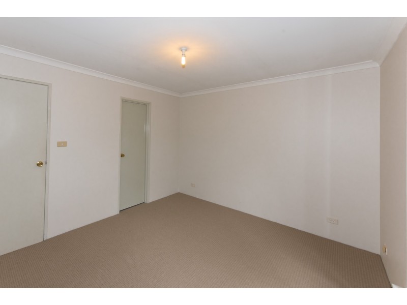 7/4 McDermott Avenue, Wandina WA 6530