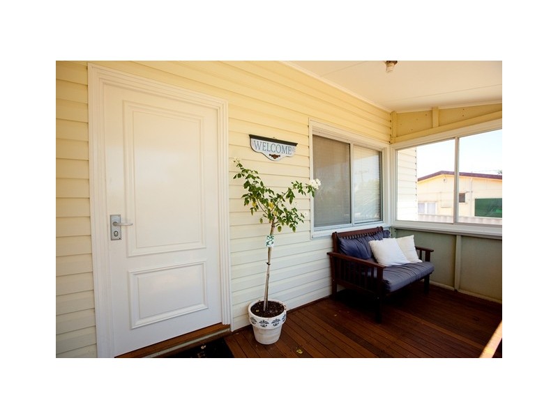 14 Crowther Street, Beachlands WA 6530