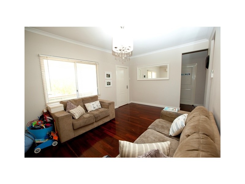 14 Crowther Street, Beachlands WA 6530