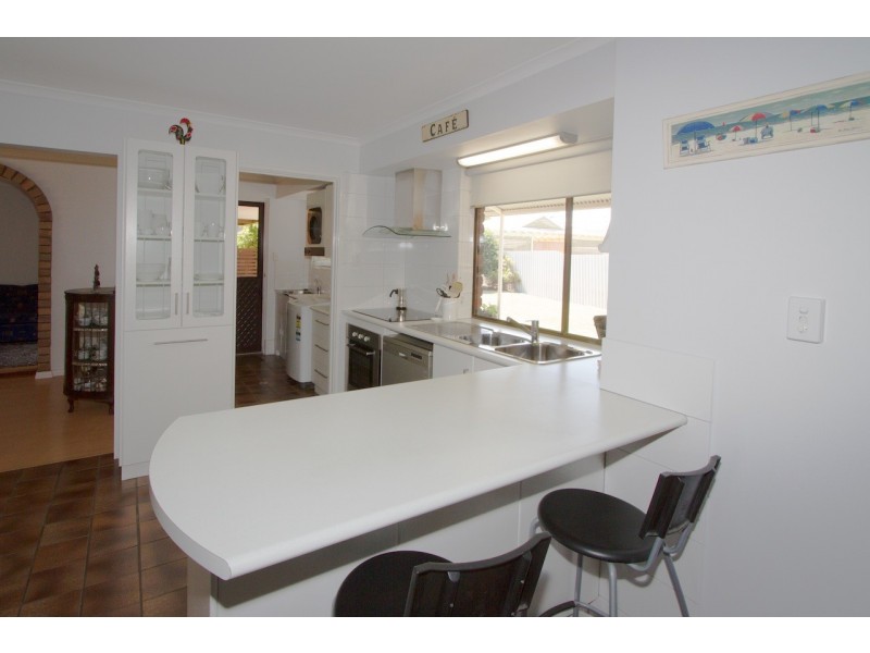 11 Olive Street, Tarcoola Beach WA 6530