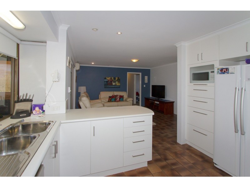 11 Olive Street, Tarcoola Beach WA 6530