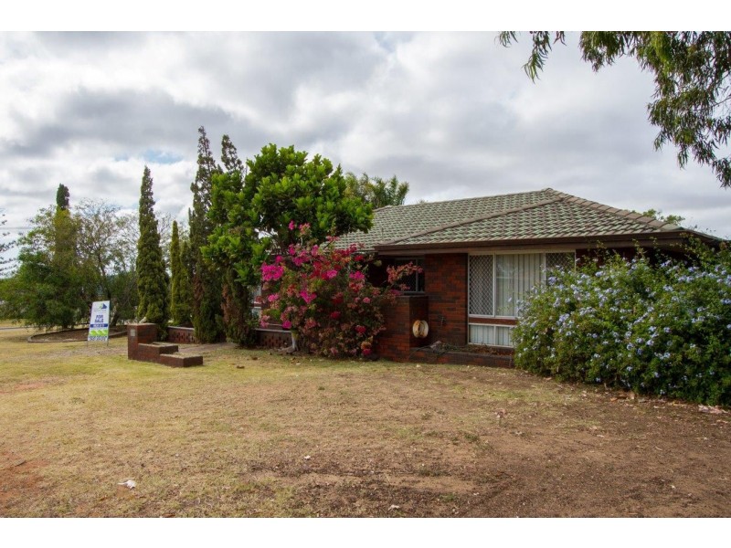 10 Kenny Crescent, Rangeway WA 6530