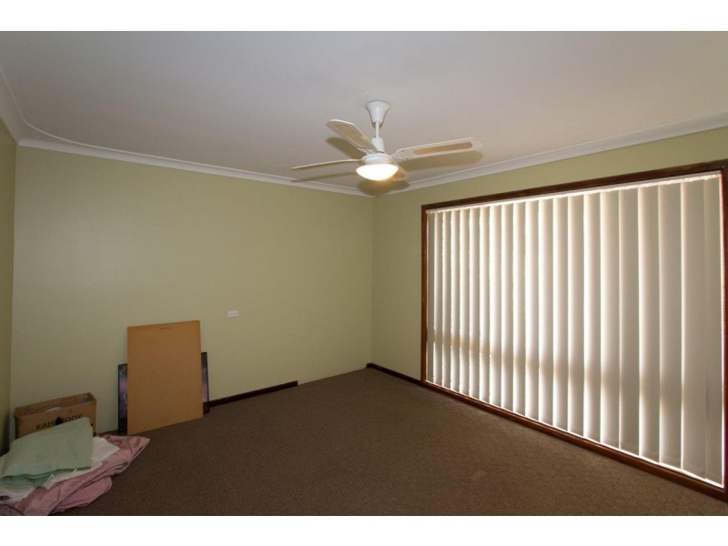 10 Kenny Crescent, Rangeway WA 6530