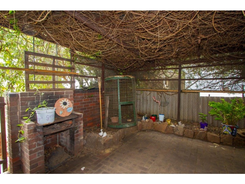 10 Kenny Crescent, Rangeway WA 6530