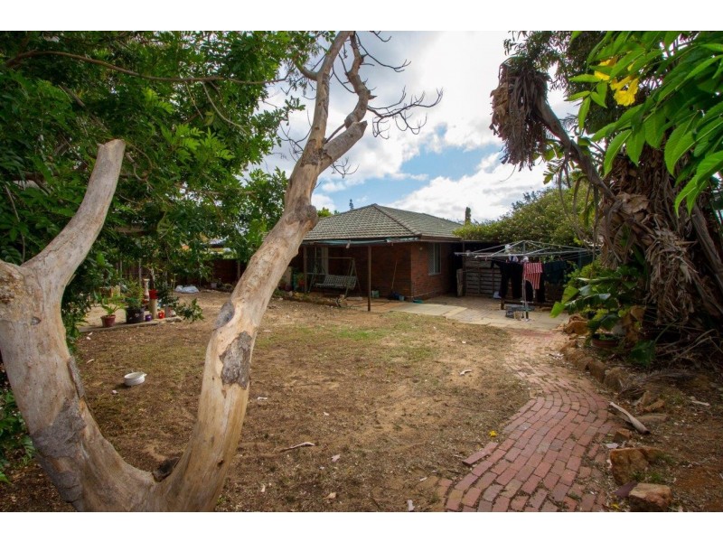 10 Kenny Crescent, Rangeway WA 6530