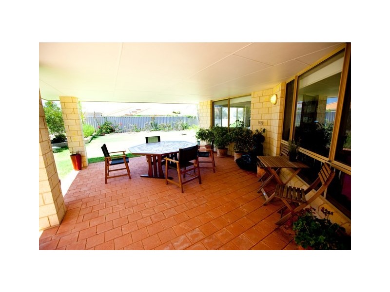 8 Moffatt Place, Tarcoola Beach WA 6530