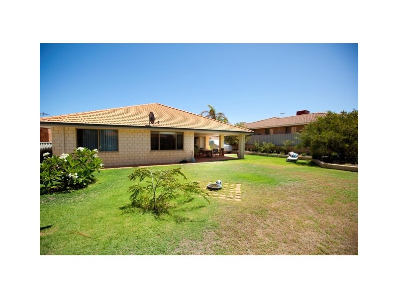 8 Moffatt Place, Tarcoola Beach WA 6530